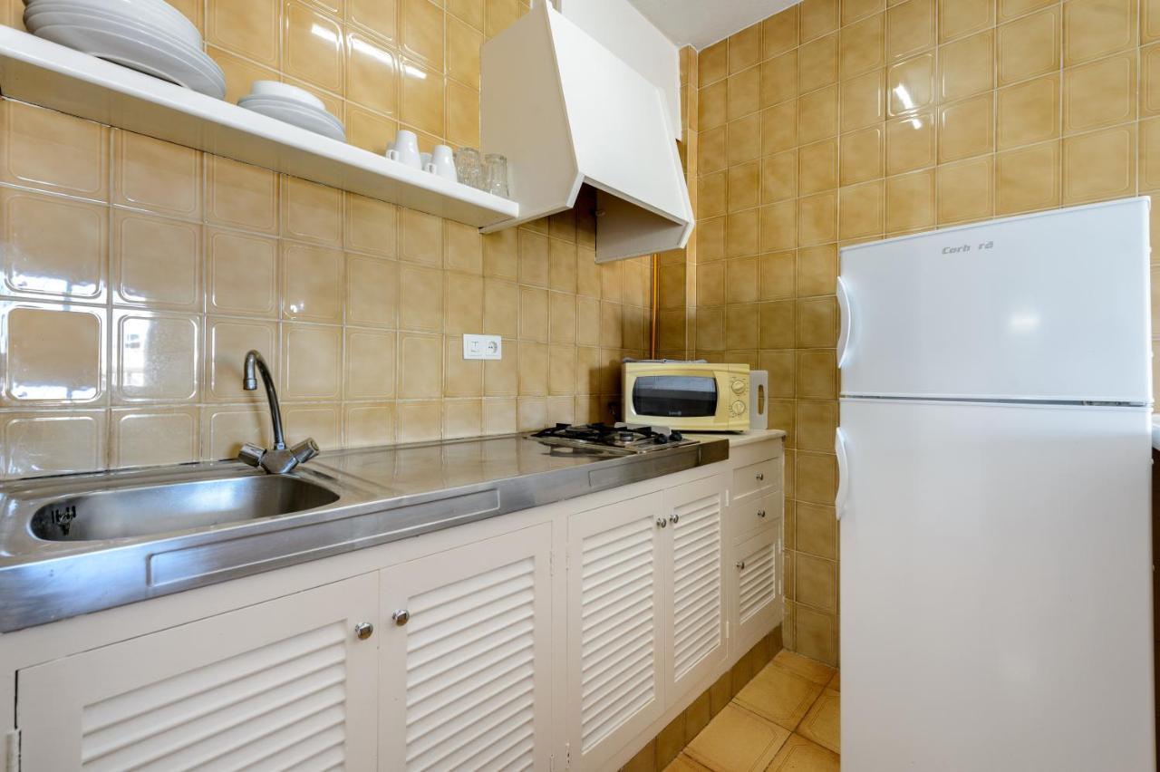 Apartamentos San Antonio Beach Esterno foto