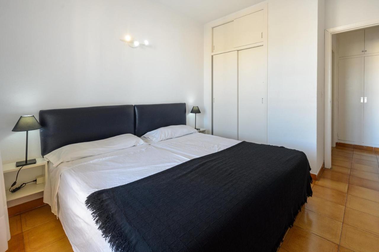 Apartamentos San Antonio Beach Esterno foto