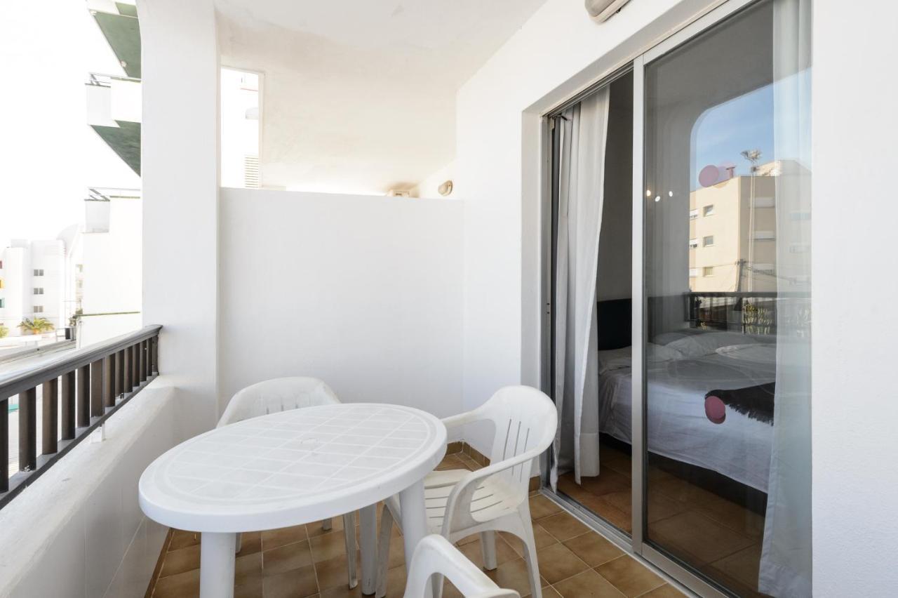 Apartamentos San Antonio Beach Esterno foto