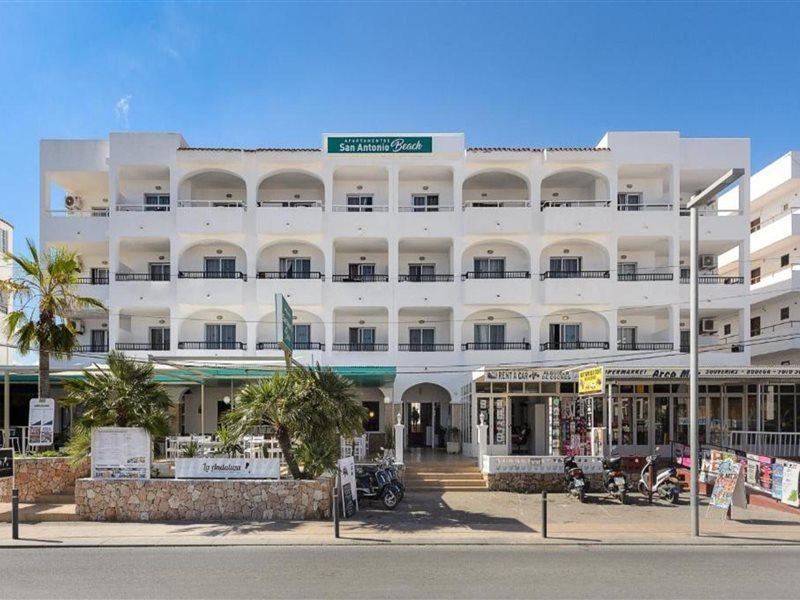 Apartamentos San Antonio Beach Esterno foto