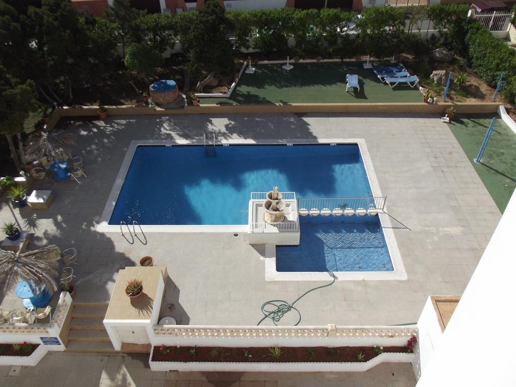 Apartamentos San Antonio Beach Esterno foto