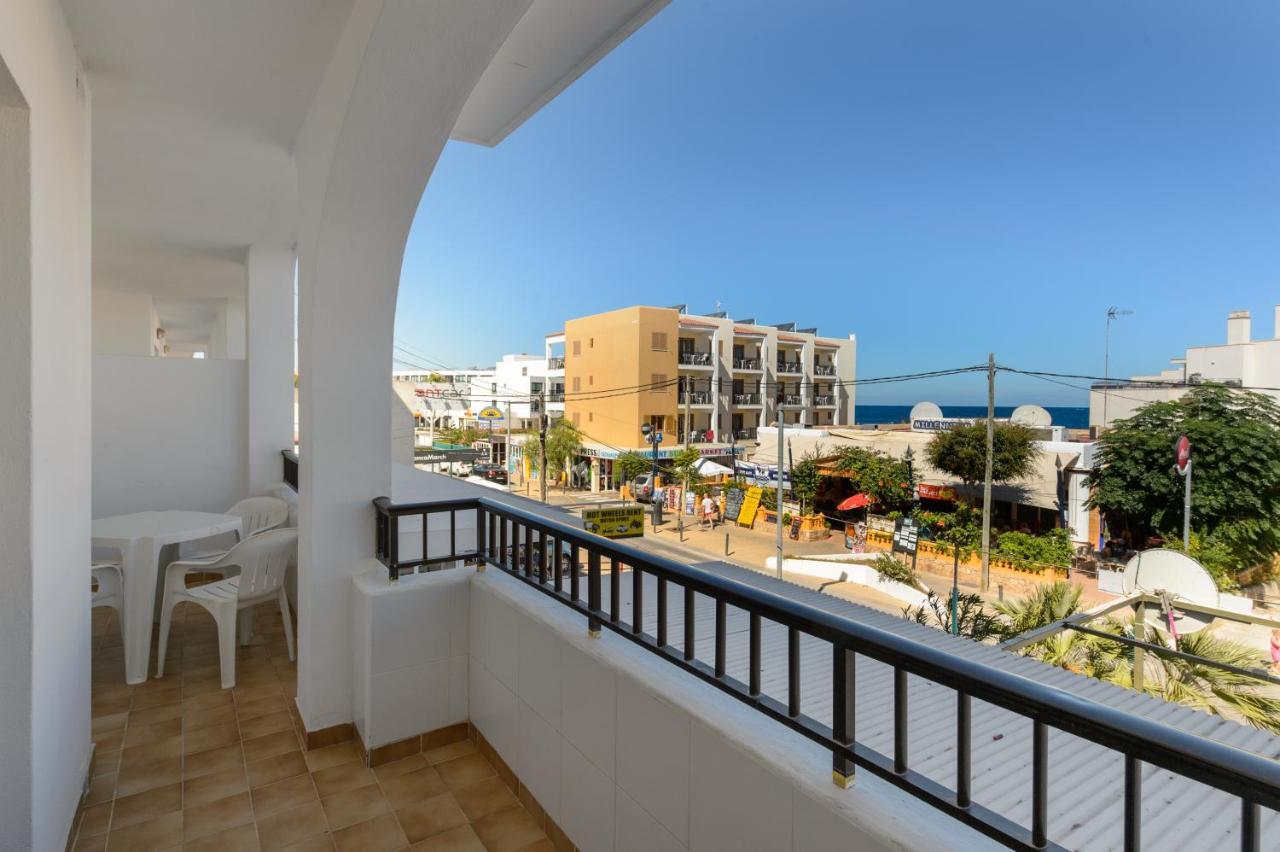 Apartamentos San Antonio Beach Esterno foto